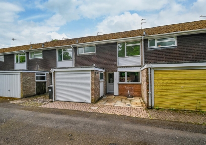 4 Wolverley Court, High Street, Albrighton