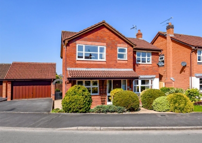 15 Penleigh Gardens, Wombourne