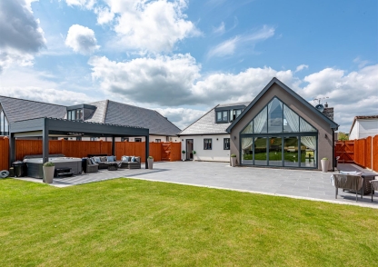The Stables, Mile Flat, Greensforge, Kingswinford