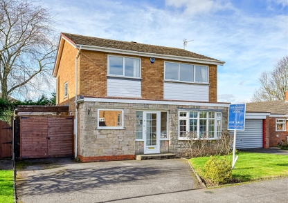 2 Leacote Drive, Tettenhall, Wolverhampton, WV6 8NB