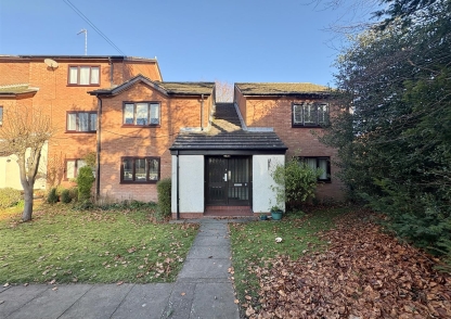 14 Cotswold Court, Penn