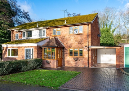32 Woodland Close, Albrighton, Wolverhampton, WV7 3PR