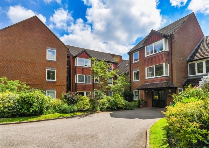 19 Beechwood Court, Corfton Drive, Tettenhall, Wolverhampton, WV6 8PE