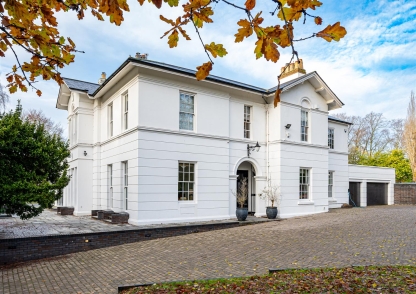 Duneden, Stourbridge Road, Wombourne, WV5 0JN