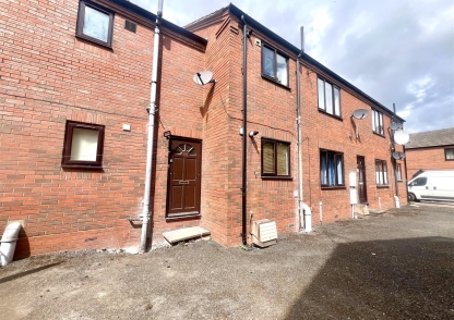 18 Queens Court, Madeley