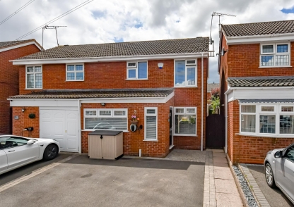 Brookside Close, Wombourne, Wolverhampton