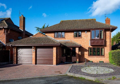 15 Midhurst Grove, Tettenhall
