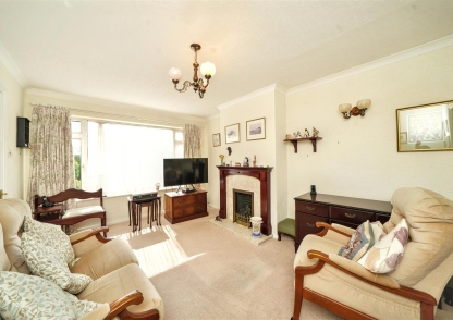12 Hilary Drive, Merry Hill, WolverhamptonWV3 7NJ