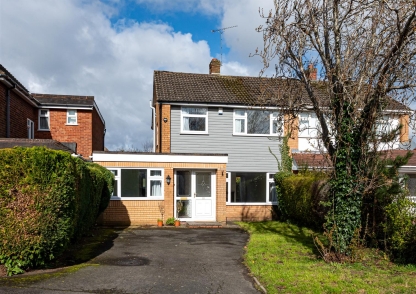 33 York Gardens, Finchfield, Wolverhampton, WV3 9BY